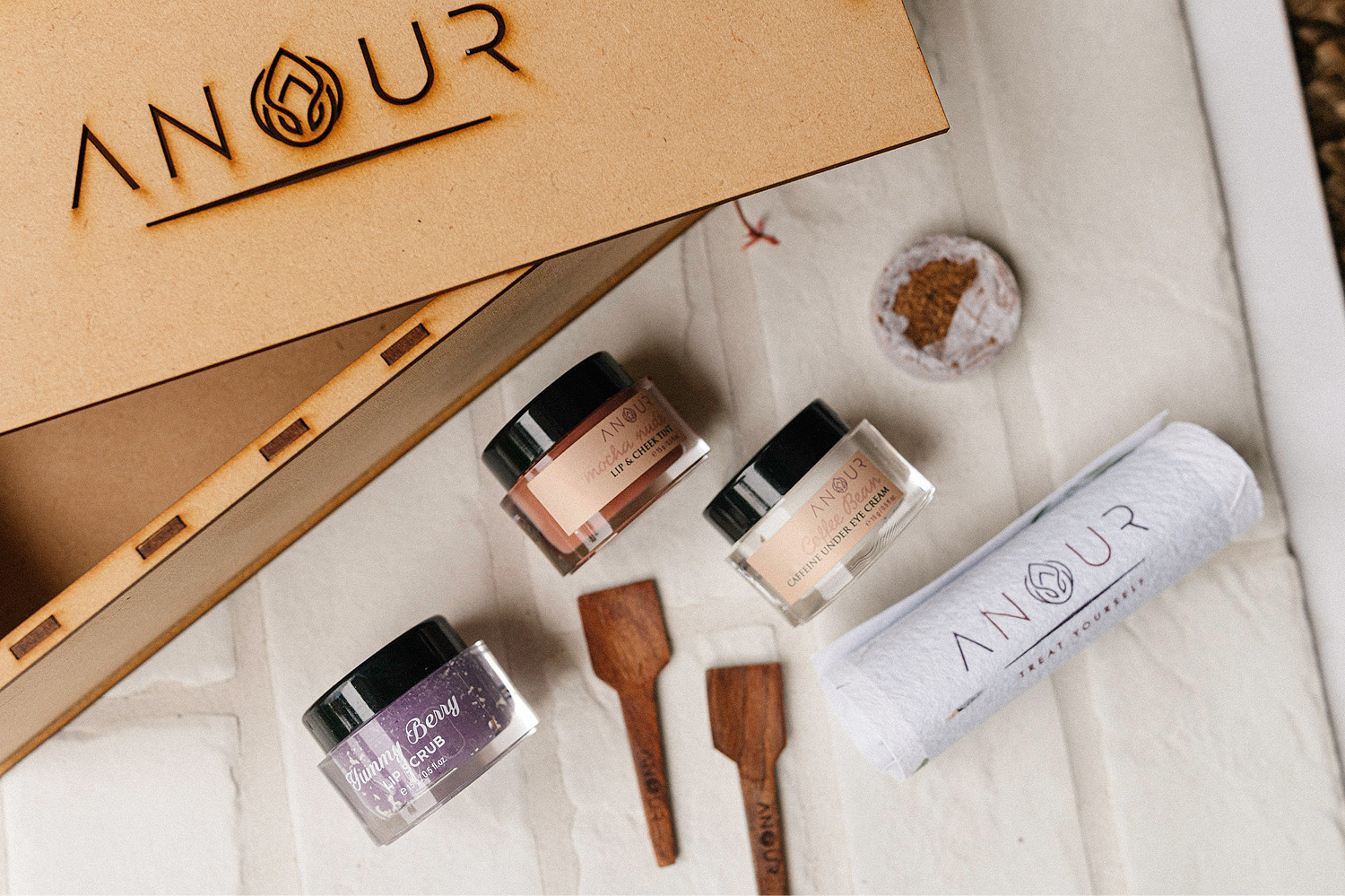 Welcome to Anour – Treat YourSelf